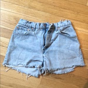 Vintage light wash high waisted 550 Levi cut offs